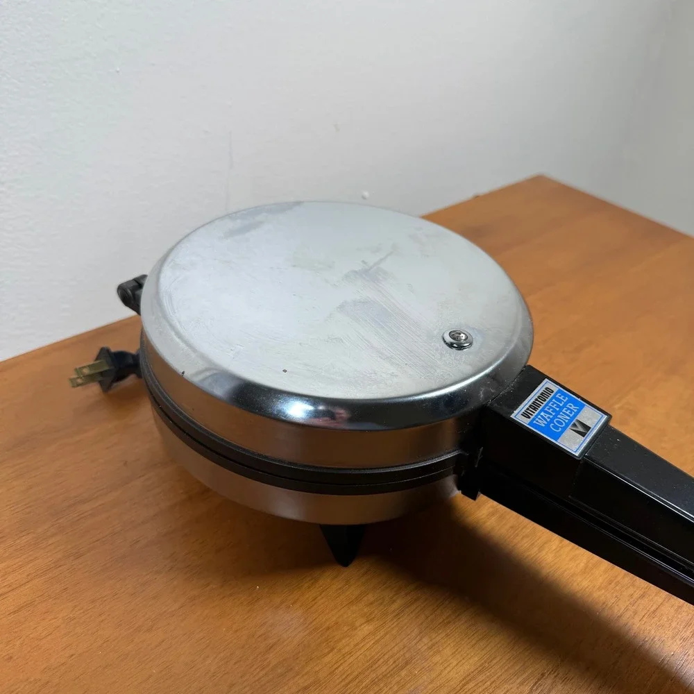 Vitantonio Waffle Coner Waffle Cone Maker 700 NS Vintage Waffle Coner TESTED